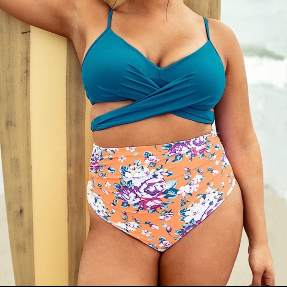 NWT Blue and Floral CUPSHE 0X Bikini